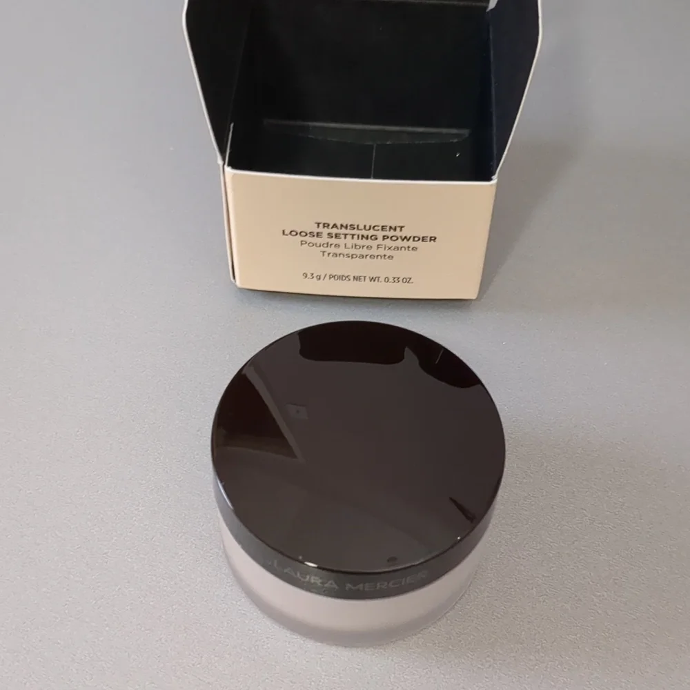 Laura Mercier Translucent Loose Setting Powder
